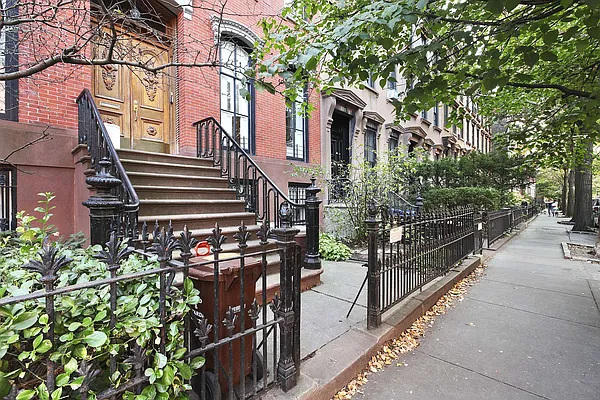 Rented by Compass | media 11