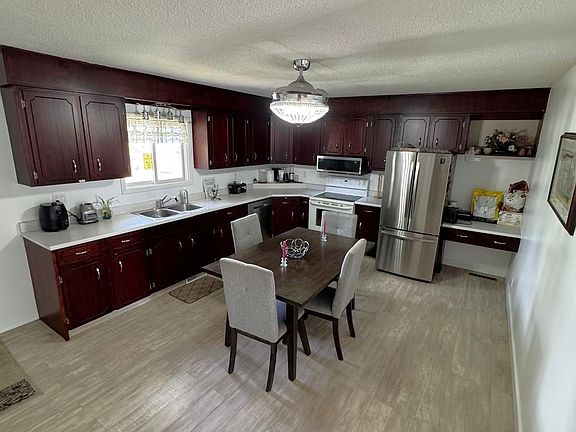 4th image of 5093 45th St