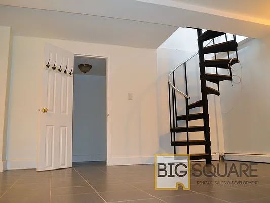 Rented by Big Square Realty LLC | media 33