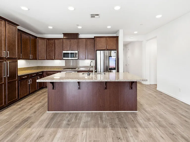 8600 Arcos Way — Photo 10