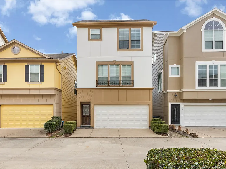 3334 Clearview Villa Way — Photo 1