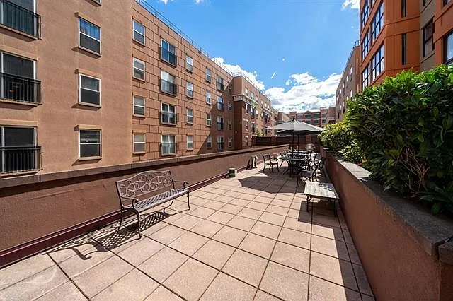 1331 Grand St #307 — Photo 20