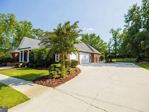 5th image of 4305 Fouracre Pl