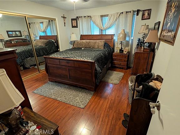 4th image of 17956 Irvine Blvd