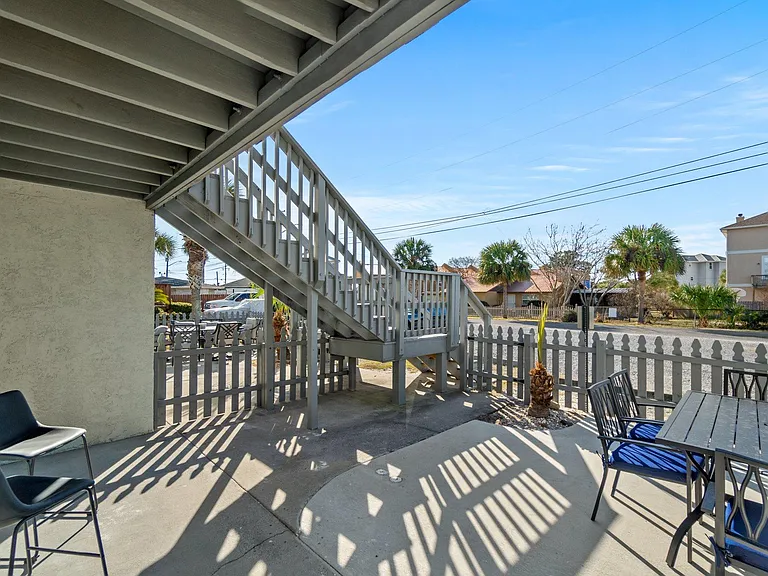 607 Dogwood St #C — Photo 32