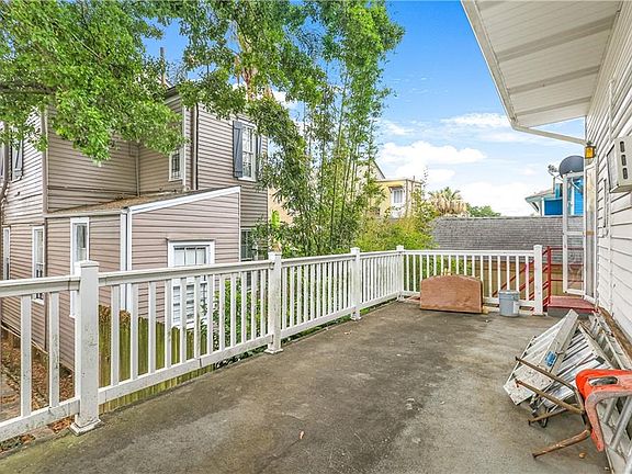 3rd image of 1018 Delachaise St