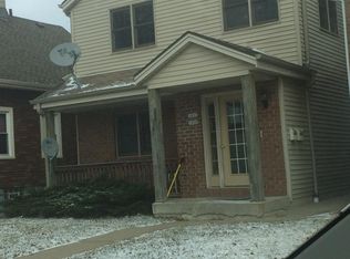 1022 S 61st St, West Allis, WI 53214