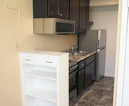 4th image of 1807 Ford Pkwy #7-C