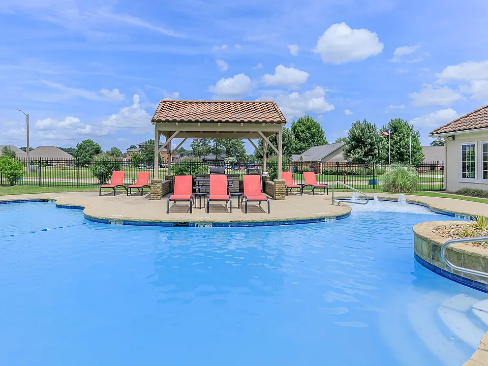 Arista Apartments