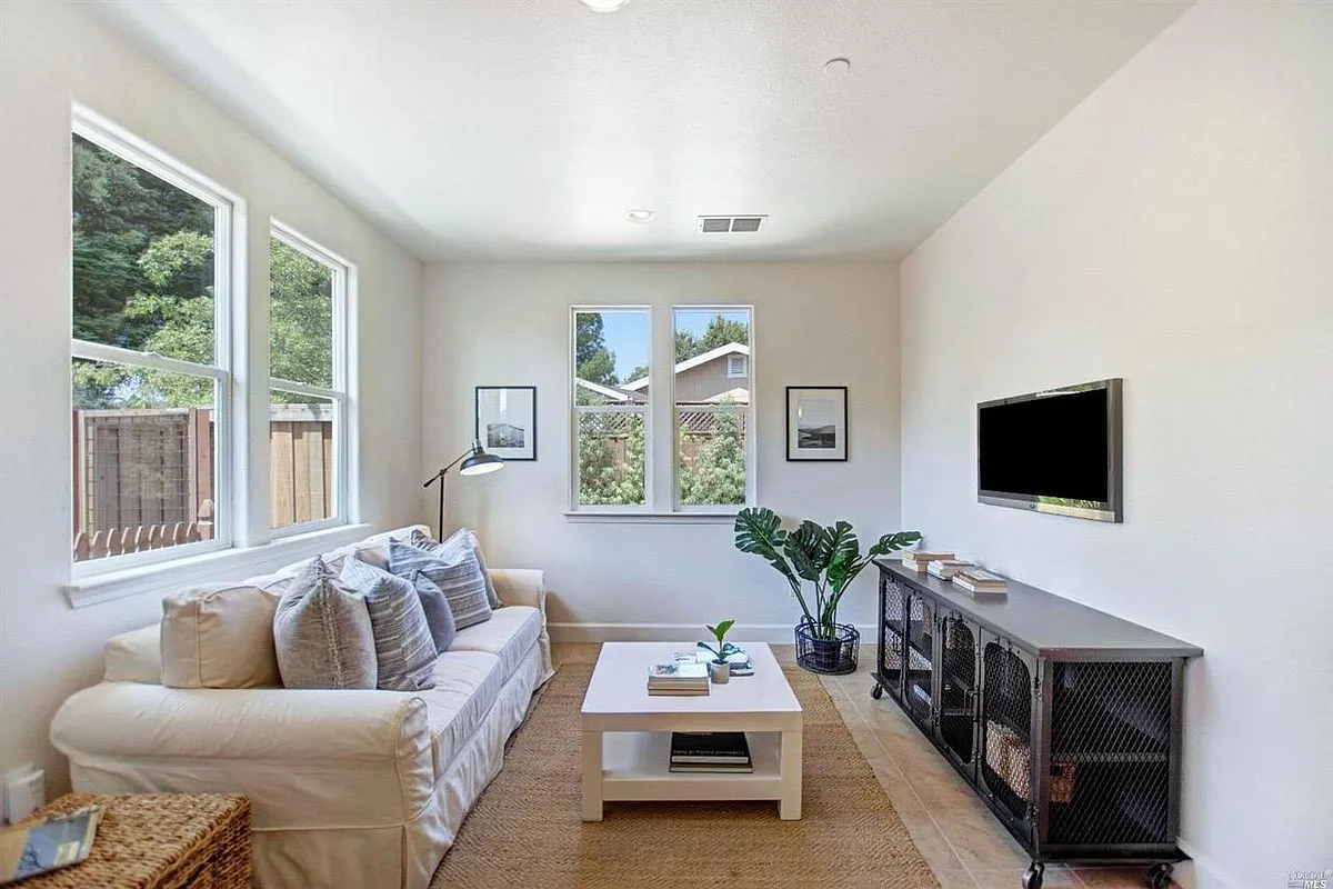 Building Photo - Atherton Cir