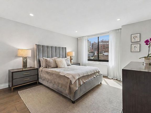 4th image of 40 E 94th St APT 8A