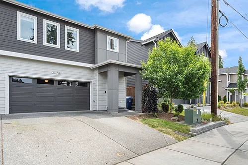 20729 42nd Ave SE #B Photo 1