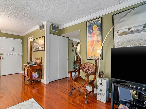 5th image of 200 172nd St APT 319