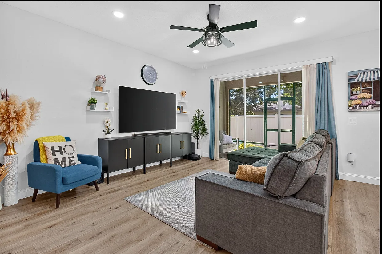 3 bed, 2.5 bath, 1870 sqft, $2,975 — Photo 4