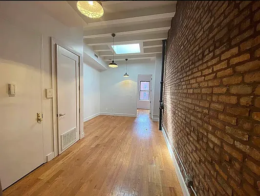 Rented by Premier Metro Realty Corp | media 3
