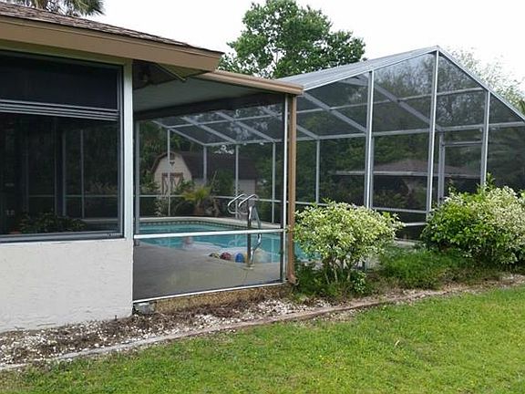 3rd image of 2410 Cambridge Dr