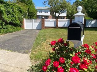 327 Horseblock Rd, Farmingville, NY 11738