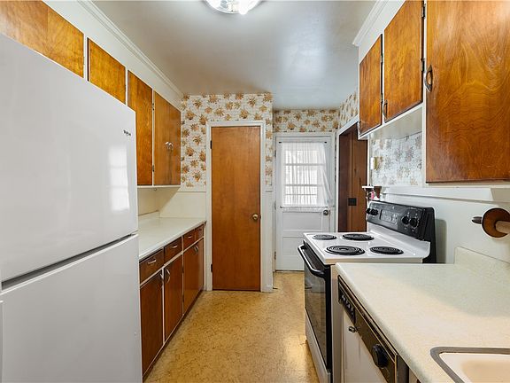5th image of 73 Wright Rd