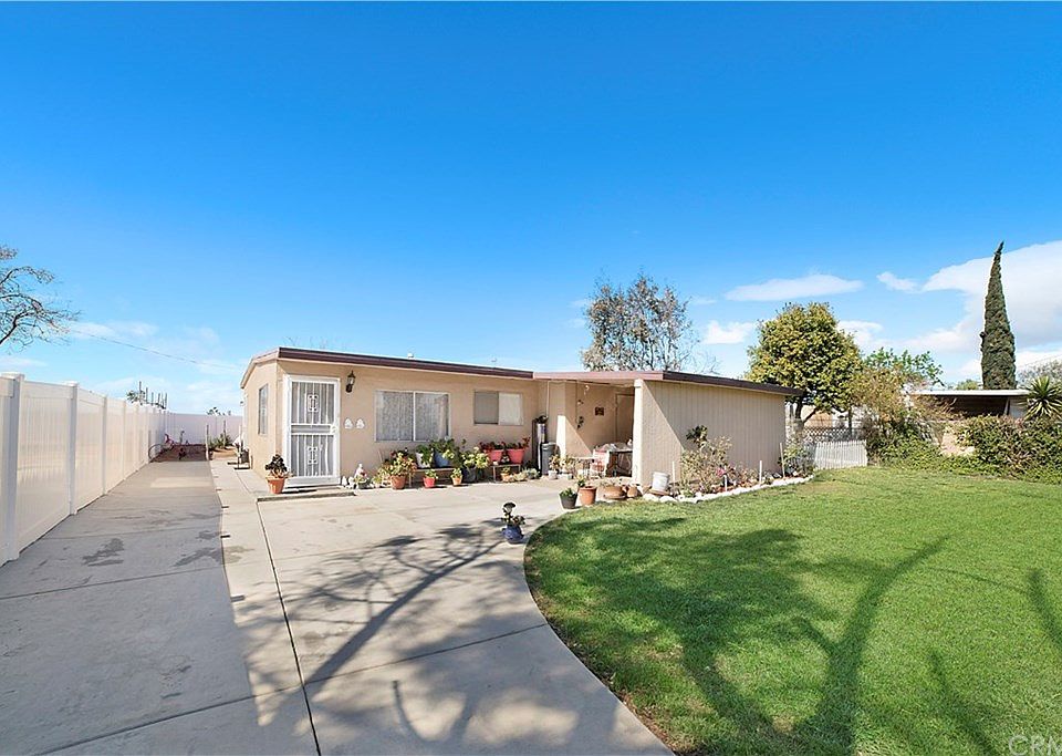 1st image of 13649 Phyllis Ave