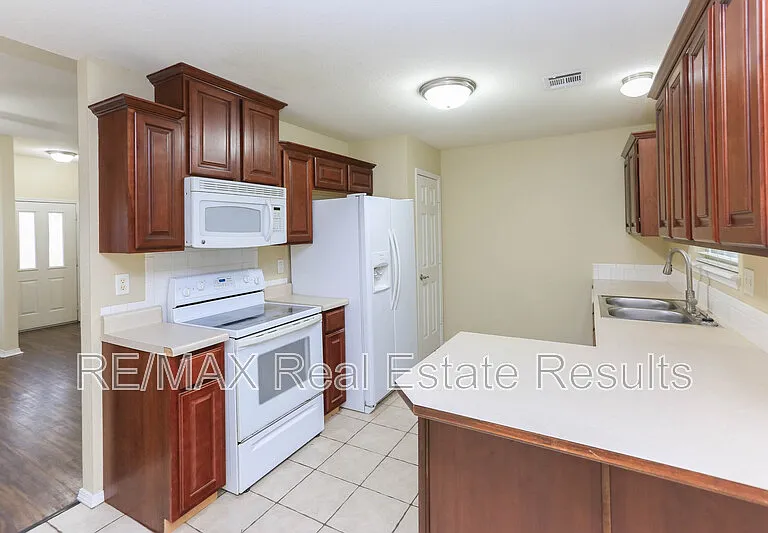 2505 SW 20th St — Photo 9