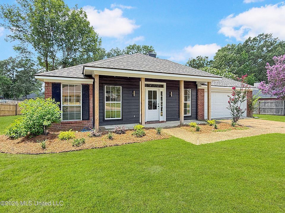 1st image of 109 Post Oak Dr