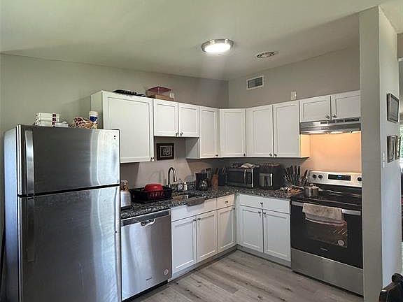4th image of 6712 Alder Ave