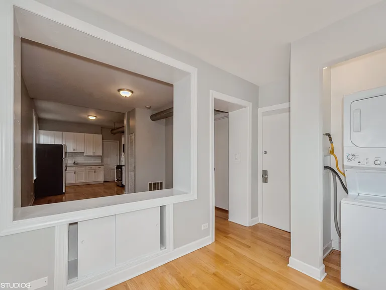 1915 N Winchester Ave #2E — Photo 4