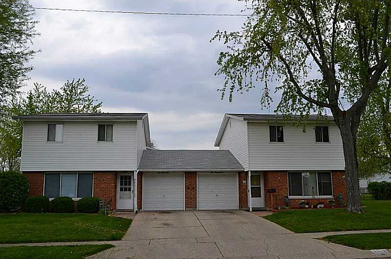 1st image of 301-303 Sunset Dr