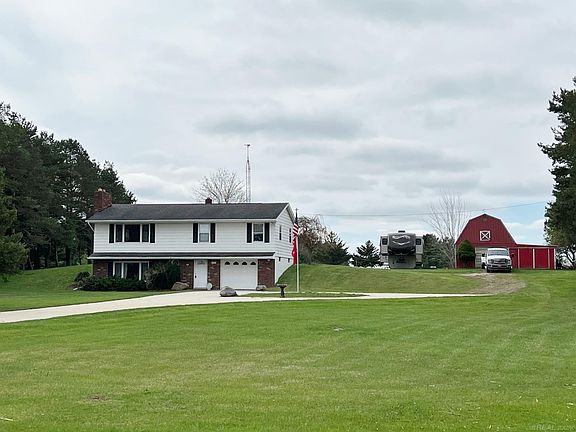 4394 Deckerville Rd, Deckerville, MI 48427 | Zillow