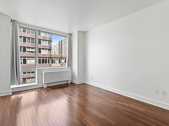 4th image of 12 Riverside Blvd #8B