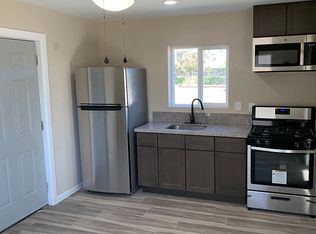 1890 Moore St #2, Simi Valley, CA 93065