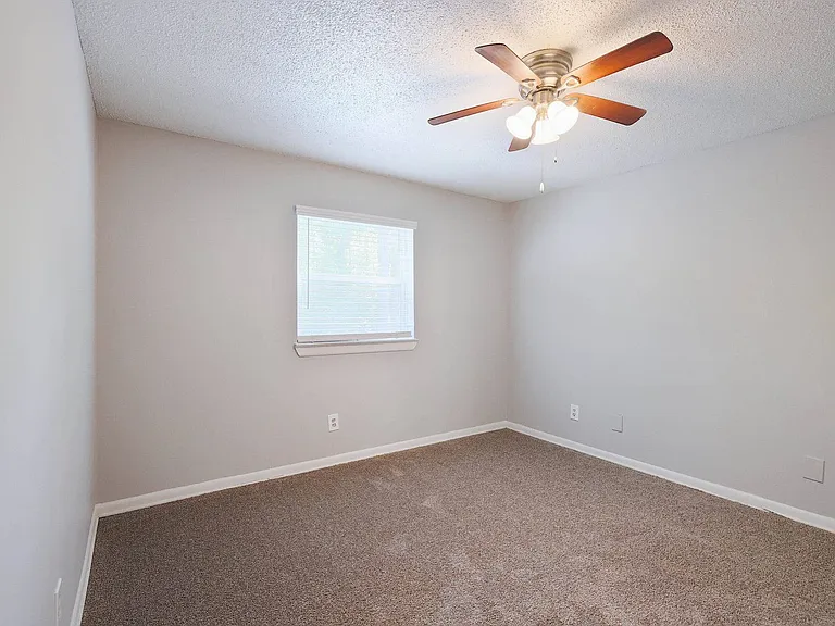 Hampton Hall | Comfort, Convenience, & Community All In One — Photo 265