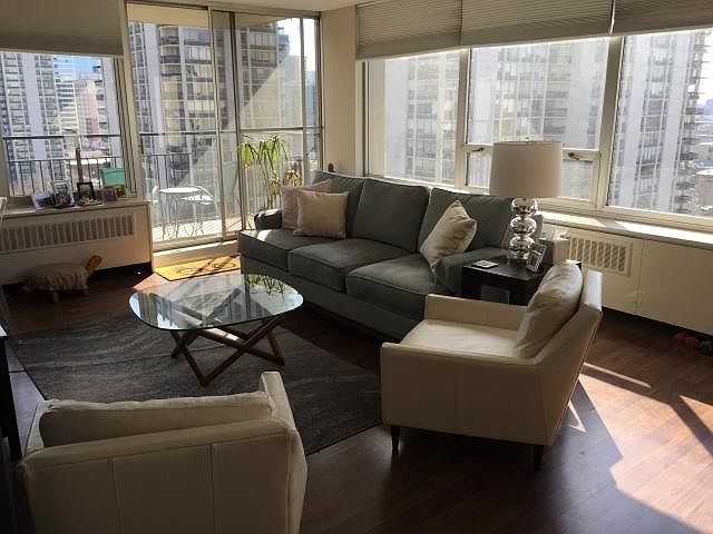 1st image of 88 W Schiller St APT 1508