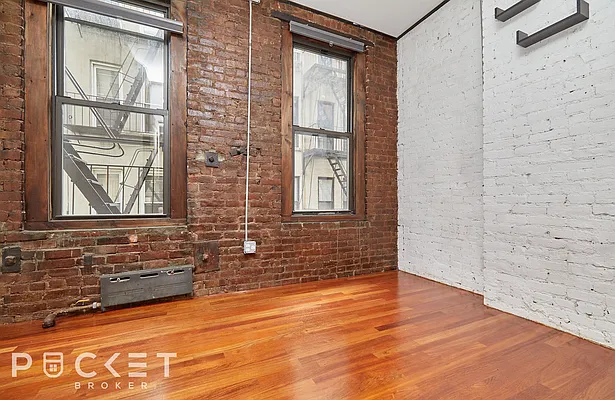 Rented by PocketBroker Inc | media 20