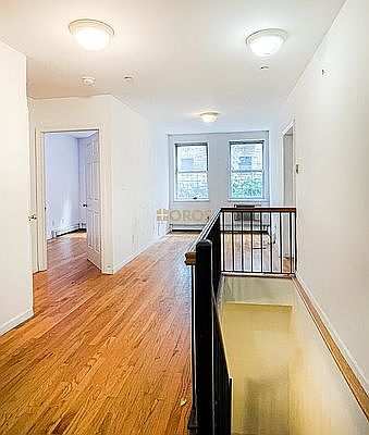 2nd image of 539 E 6th St APT 1B