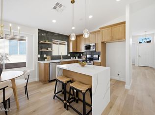 2712 E Anderson Dr, Phoenix, AZ 85032