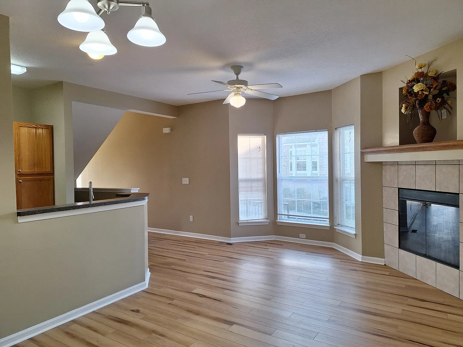 3 bed, 1540 sqft, $1,895 — Photo 1