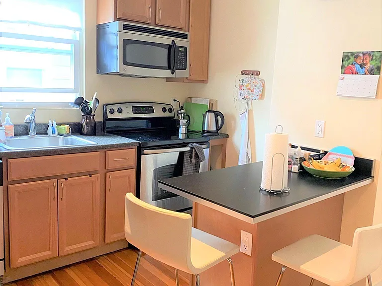 11 Burnside Ave #2 — Photo 3