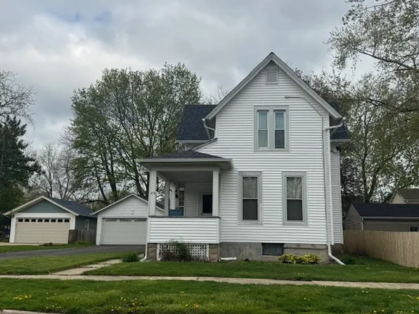 213 S Jackson St, Batavia, IL 60510