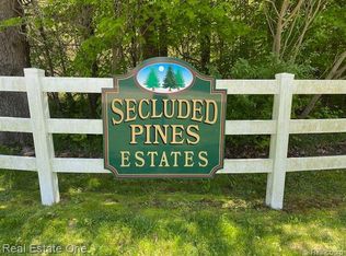 0 Secluded Pines Dr, Oxford, MI 48371