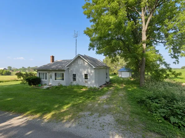 245 S 350 E, Angola, IN 46703