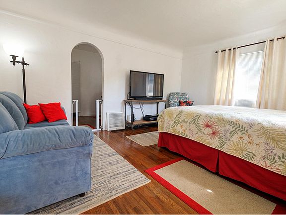 4th image of 474 San Clemente St