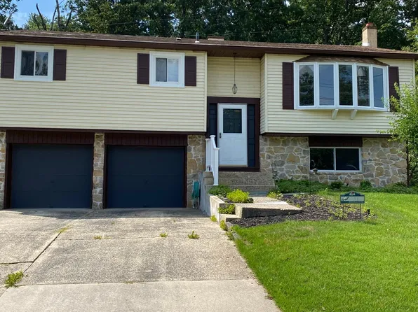 31 Briarcliff Rd, Atco, NJ 08004