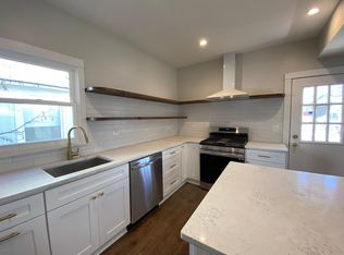 532 S Euclid Ave, Oak Park, IL 60304
