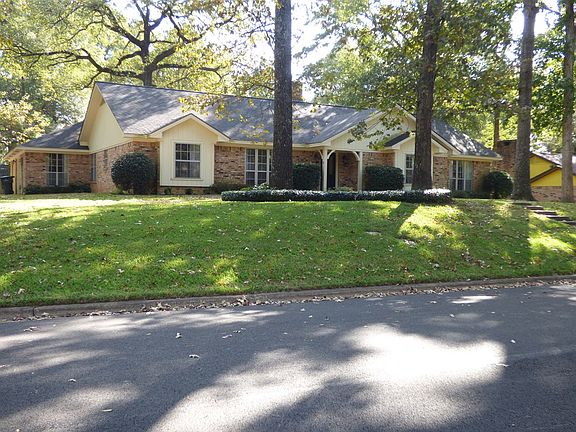 2nd image of 3622 Chevy Chase Dr