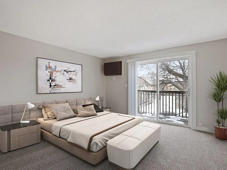 924 21st Ave S #6 — Photo 4