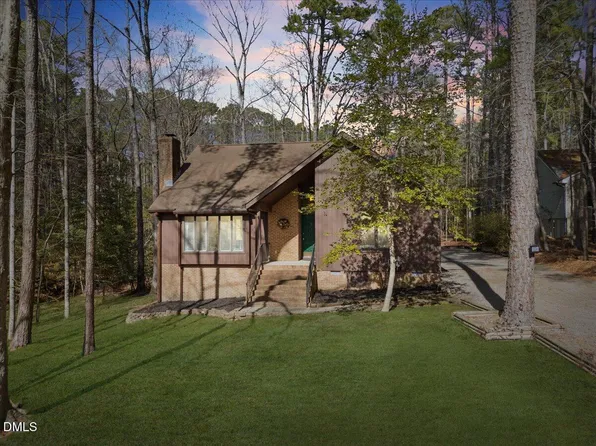 5004 Cardinal Cir, Sanford, NC 27332