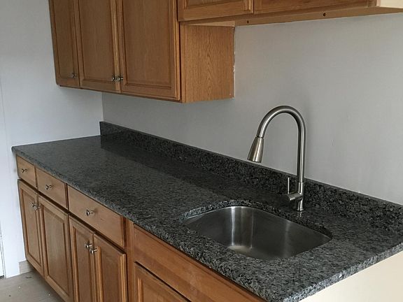 3rd image of 4724 Longshore Ave