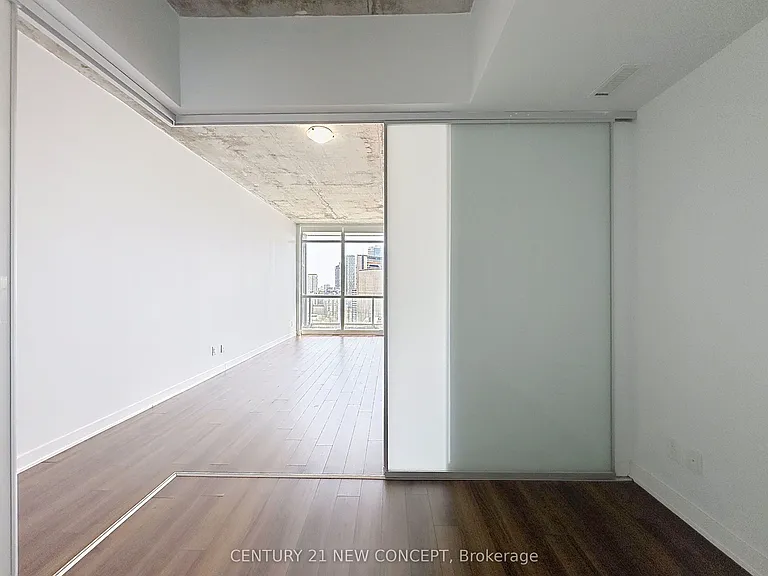 210 Simcoe St #1909 — Photo 23