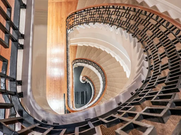 36 East 63rd Street image 22 of 38